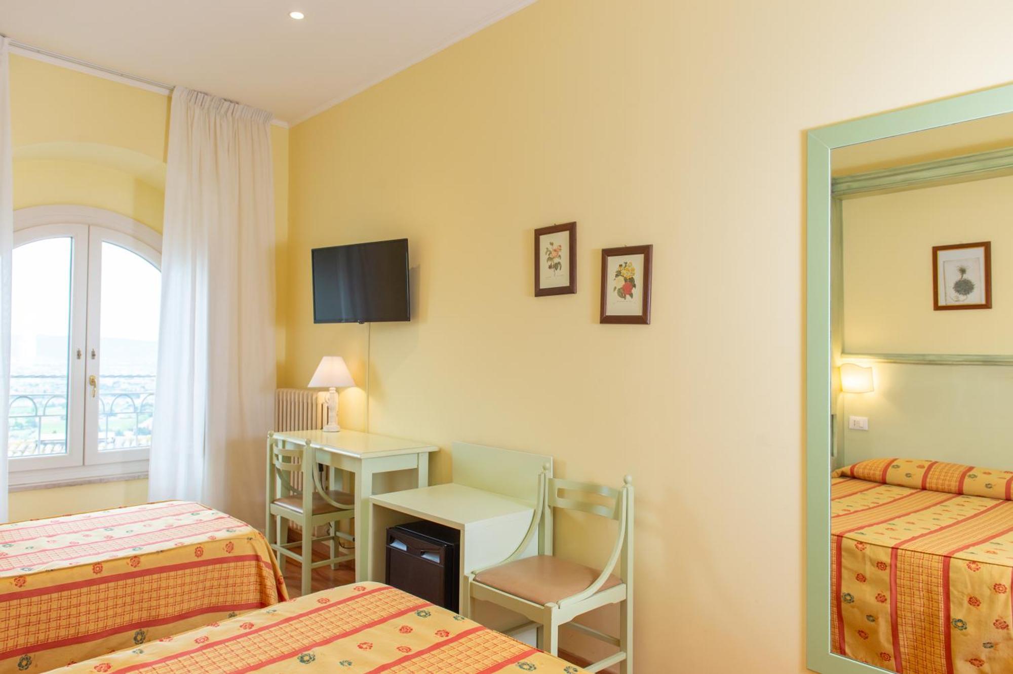 Hotel Minerva Assisi Dış mekan fotoğraf